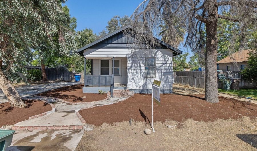 630 Olive St, Bakersfield, CA 93304 - 2 Beds, 1 Bath
