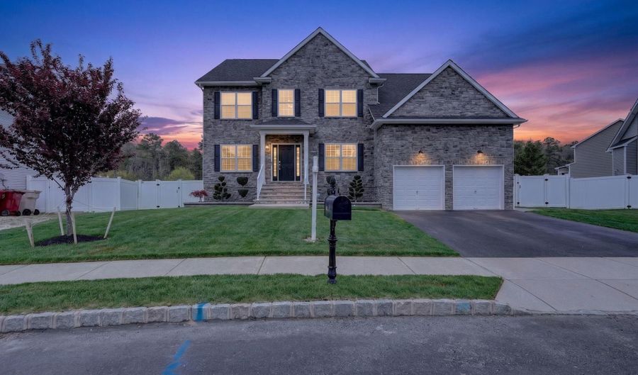 17 Prairie Ln, Bayville, NJ 08721 - 5 Beds, 4 Bath