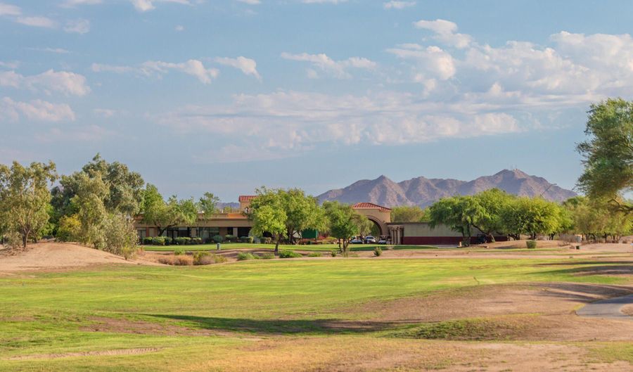 255 N SAN JUAN Trl, Casa Grande, AZ 85194 - 3 Beds, 2 Bath