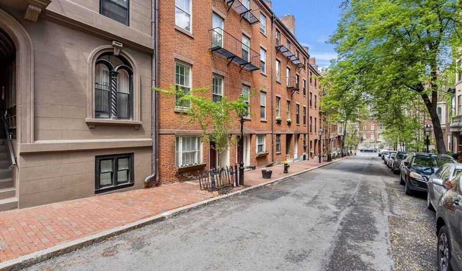 21 Hancock St 3, Boston, MA 02114 - 1 Beds, 1 Bath