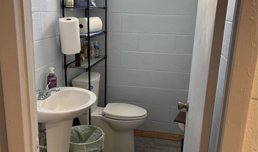 243 S Commercial St A, Aransas Pass, TX 78336 - 0 Beds, 1 Bath
