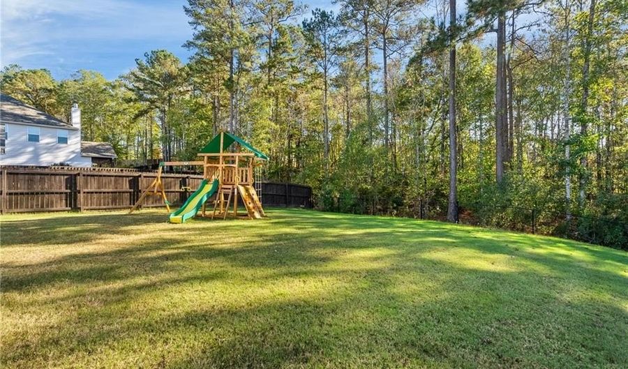 2704 DUNKIRK Ct, Auburn, AL 36832 - 4 Beds, 3 Bath