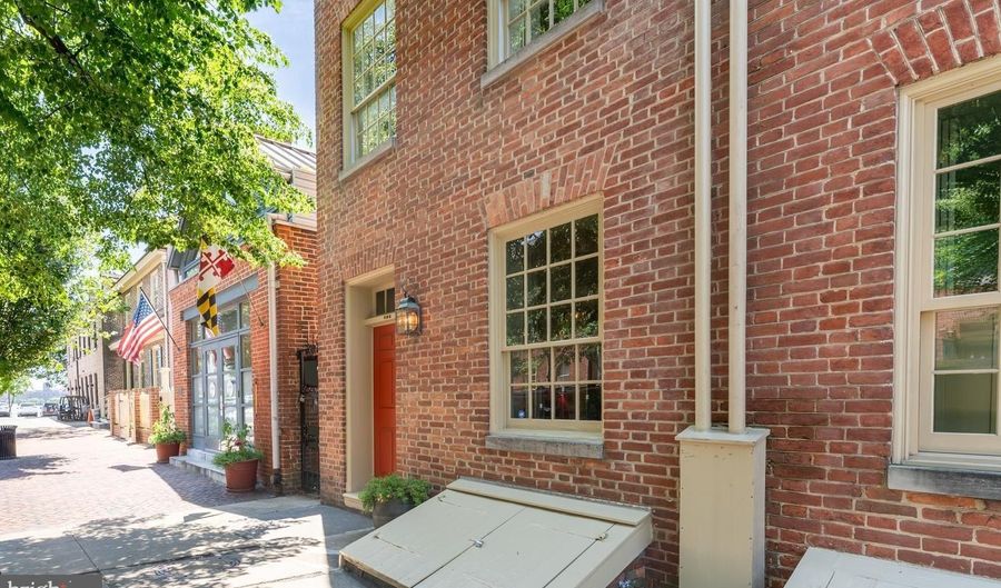806 S ANN St, Baltimore, MD 21231 - 5 Beds, 4 Bath
