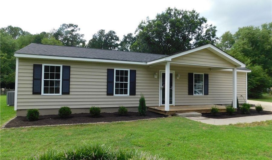 12044 Karen Dr, Ashland, VA 23005 - 2 Beds, 3 Bath