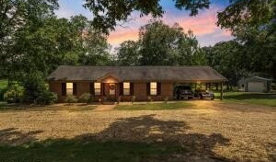 1274 Baker, Batesville, MS 38606 - 2 Beds, 2 Bath