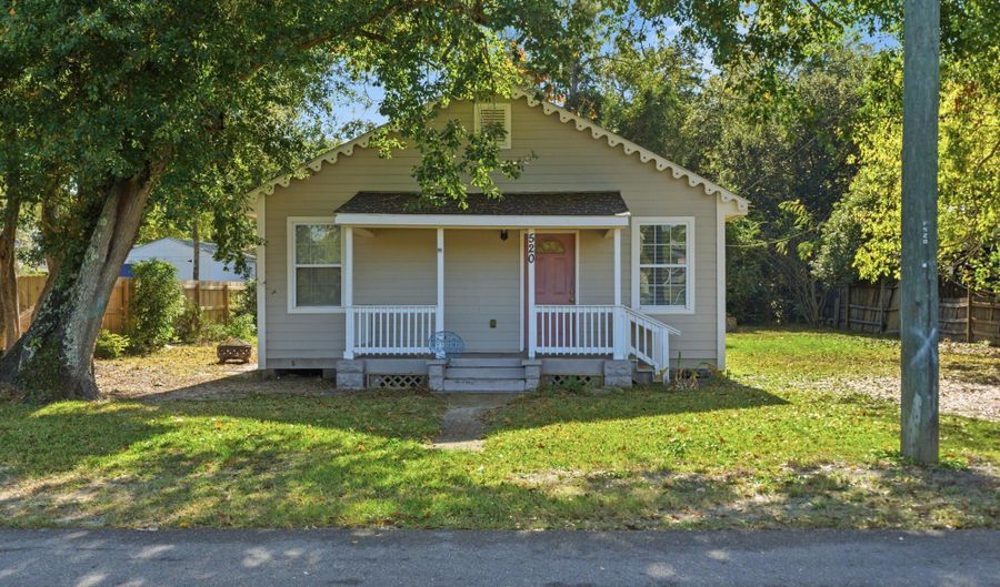 520 Bookter St, Bay St. Louis, MS 39520 - 2 Beds, 1 Bath