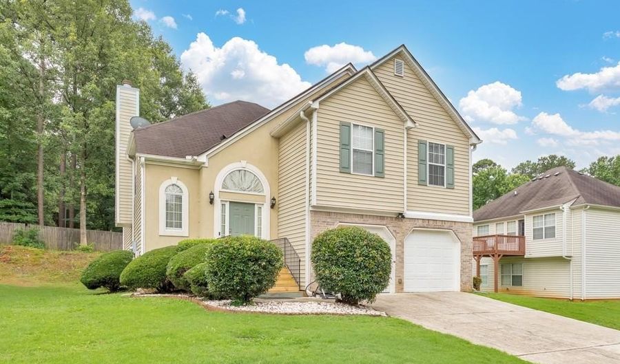 1979 Stonecrest Dr, Austell, GA 30106 - 4 Beds, 3 Bath