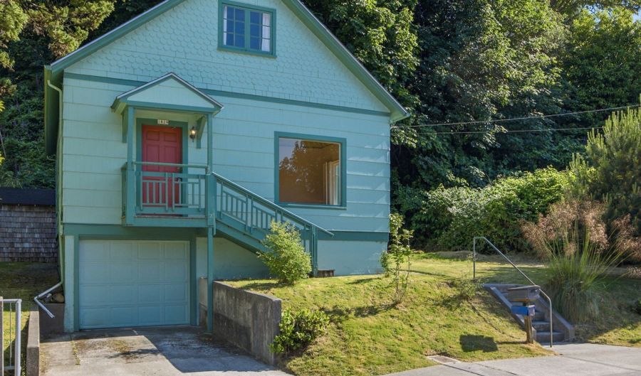 1829 IRVING Ave, Astoria, OR 97103 - 3 Beds, 1 Bath