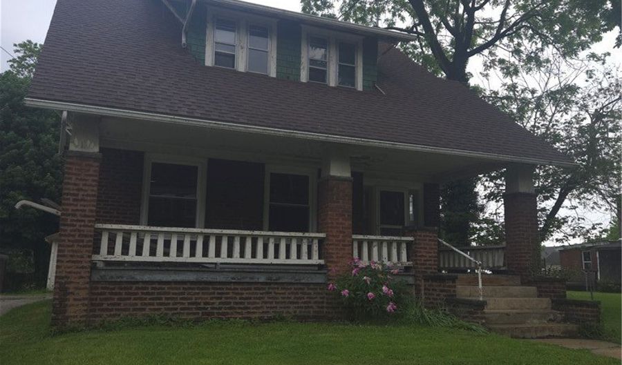 105 W Ely St, Alliance, OH 44601 - 3 Beds, 2 Bath