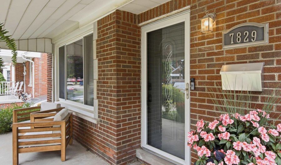 7829 Buckingham Ave, Allen Park, MI 48101 - 2 Beds, 1 Bath