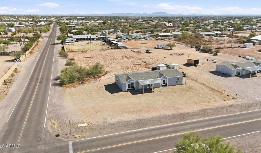 833 W Tepee St, Apache Junction, AZ 85120 - 3 Beds, 2 Bath