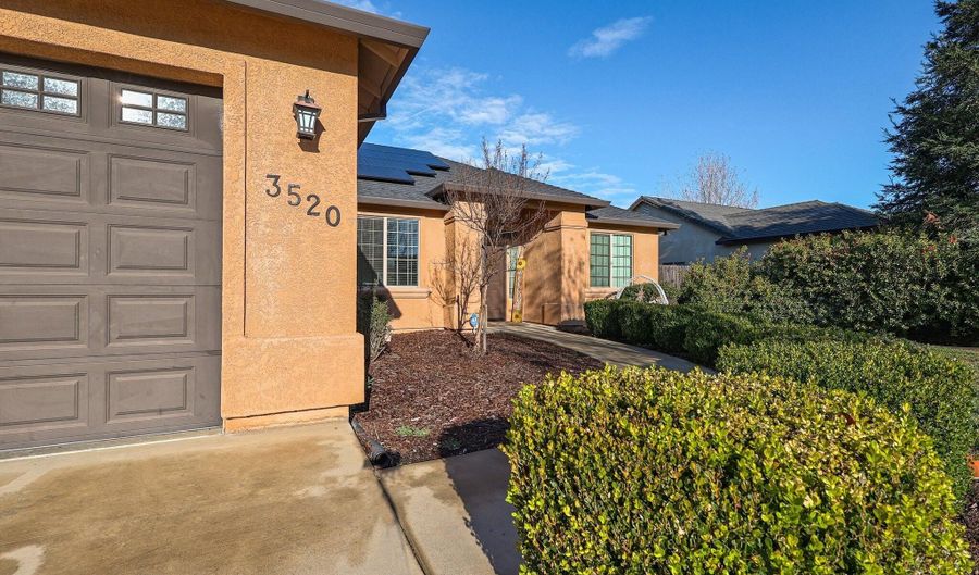 3520 Humbug Dr, Anderson, CA 96007 - 4 Beds, 2 Bath