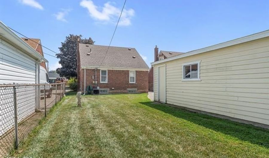 7686 Winona Ave, Allen Park, MI 48101 - 3 Beds, 2 Bath