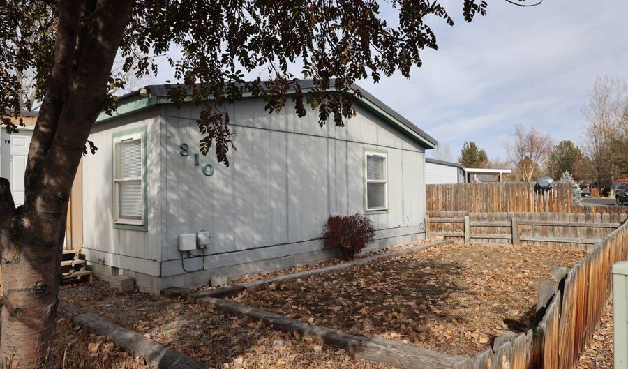 810 S Liberty Ave, Burns, OR 97720 - 3 Beds, 2 Bath