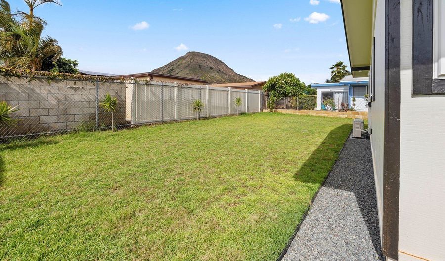 322 Anapalau St, Honolulu, HI 96825 - 3 Beds, 2 Bath