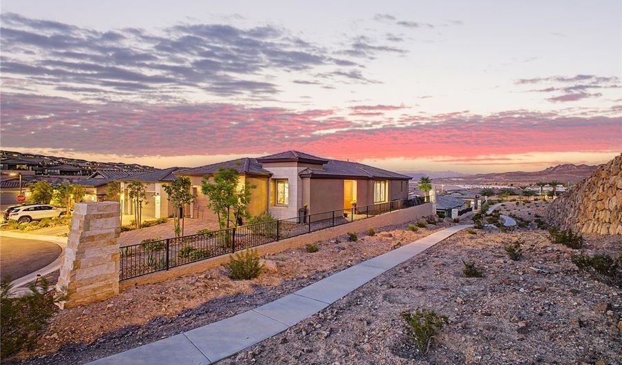 134 Sedona Sands Ln, Henderson, NV 89011 - 3 Beds, 2 Bath