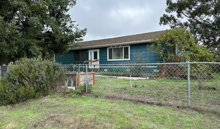 1375 Fenwick Ave, Coos Bay, OR 97420 - 2 Beds, 2 Bath
