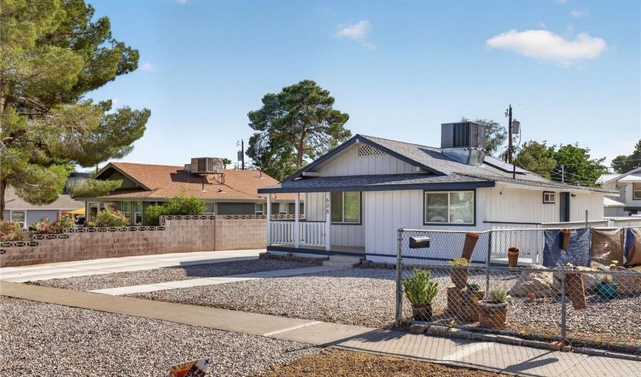 608 California Ave, Boulder City, NV 89005 - 3 Beds, 3 Bath
