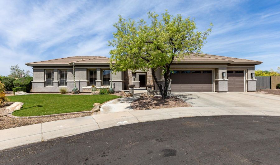 40014 N Maidstone Ct, Anthem, AZ 85086 - 5 Beds, 4 Bath