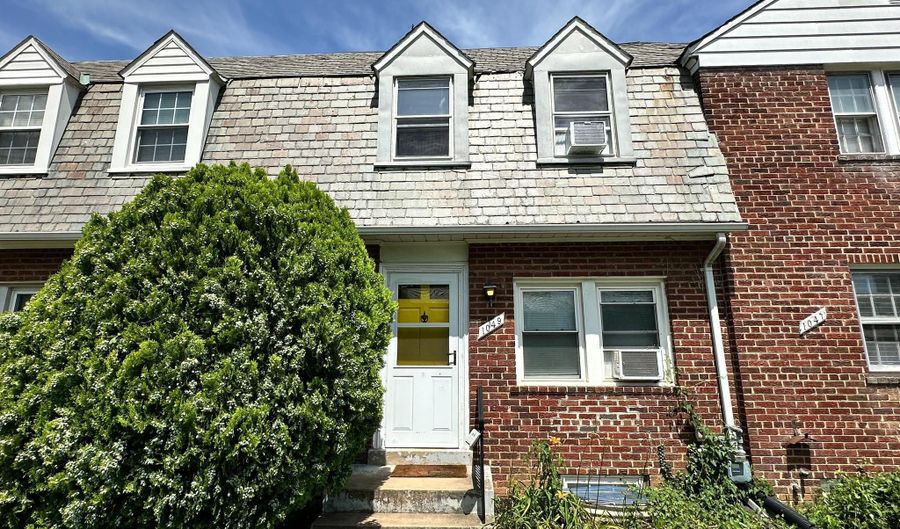 1049 N MONROE St, Arlington, VA 22201 - 3 Beds, 2 Bath