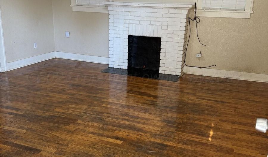 1302 S LIPSCOMB St, Amarillo, TX 79102 - 3 Beds, 1 Bath