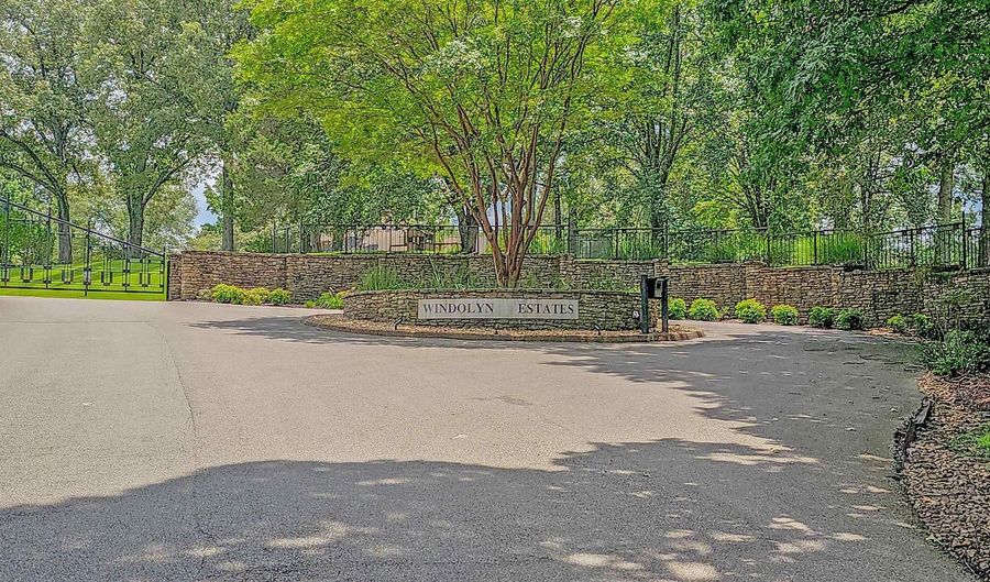 4030 WINDOLYN, Bartlett, TN 38133 - 5 Beds, 5 Bath