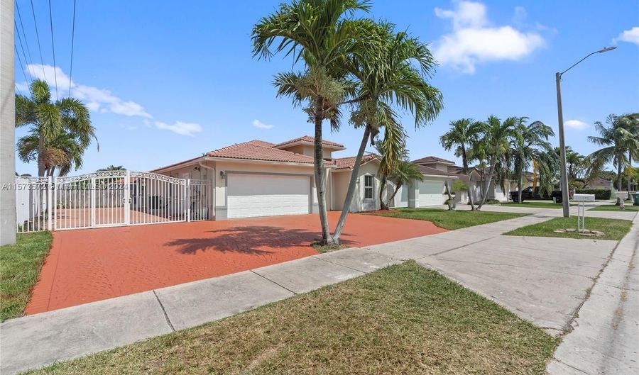 27983 SW 135th Ave, Homestead, FL 33032 - 4 Beds, 3 Bath