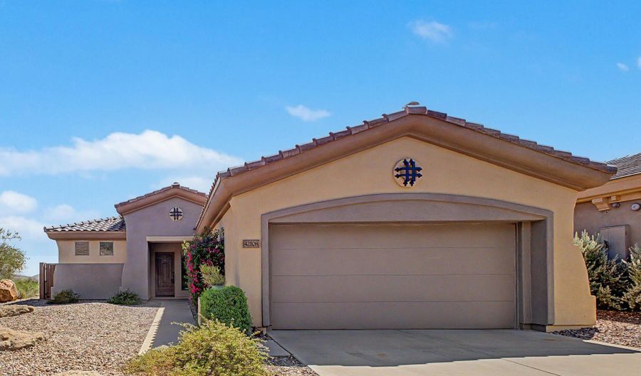 42108 N ANTHEM HEIGHTS Dr, Anthem, AZ 85086 - 2 Beds, 2 Bath