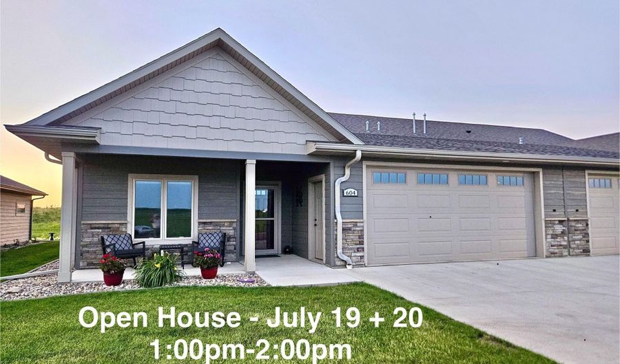 604 Ash Creek Dr, Beresford, SD 57004 - 3 Beds, 2 Bath
