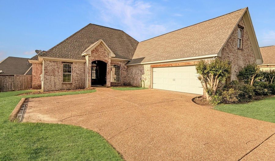 706 N Haven Pl, Brandon, MS 39047 - 4 Beds, 3 Bath