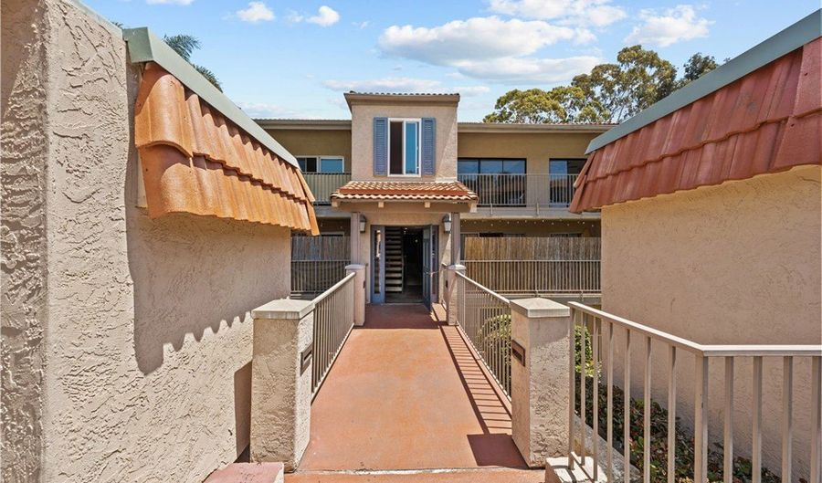 2360 Hosp Way 229, Carlsbad, CA 92008 - 2 Beds, 1 Bath