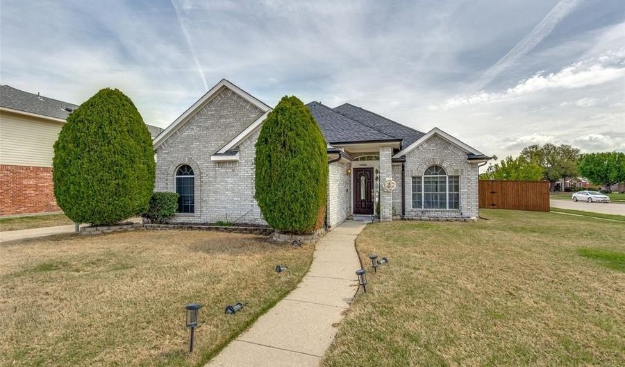 1400 Ambrose Dr, Allen, TX 75002 - 4 Beds, 2 Bath