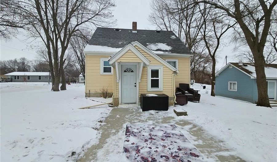 109 Charlotte Ave, Albert Lea, MN 56007 - 2 Beds, 1 Bath