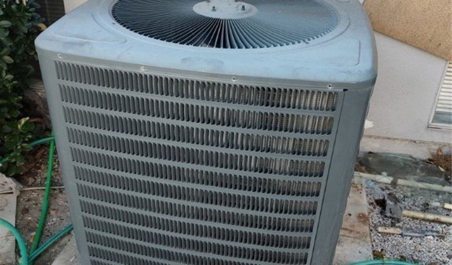 3378 Seneca Dr, Las Vegas, NV 89169 - 3 Beds, 3 Bath