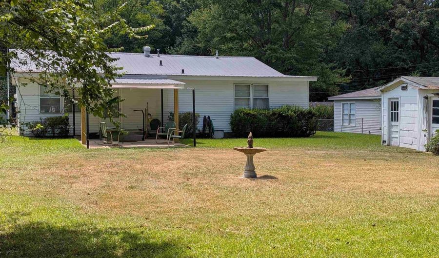 242 N 24th St, Arkadelphia, AR 71923 - 3 Beds, 2 Bath