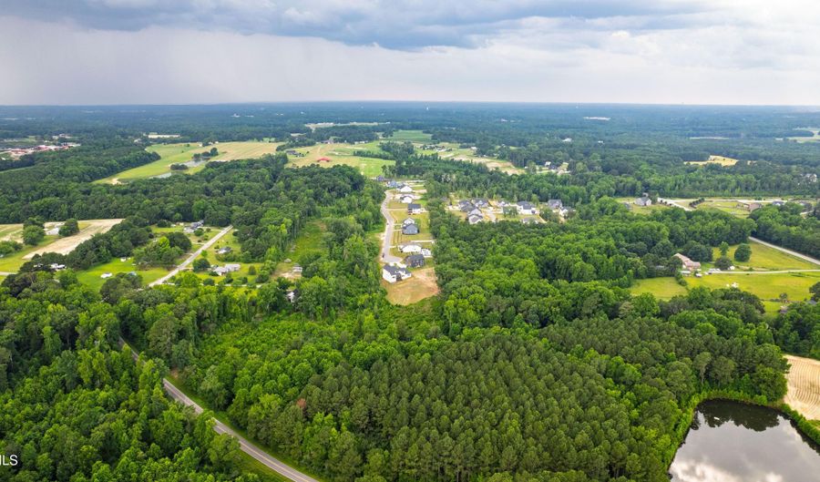 164 E Spring Showers Trail Trl, Angier, NC 27501 - 5 Beds, 6 Bath