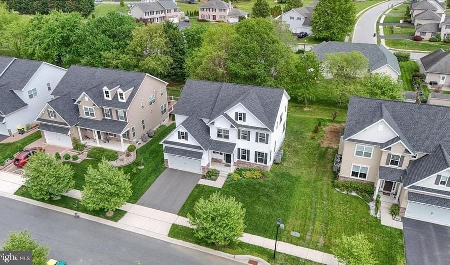 157 HAMMERSMITH Way, Bear, DE 19701 - 5 Beds, 5 Bath