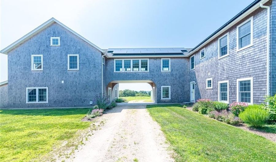 953 Fort Getty Rd, Jamestown, RI 02835 - 4 Beds, 4 Bath
