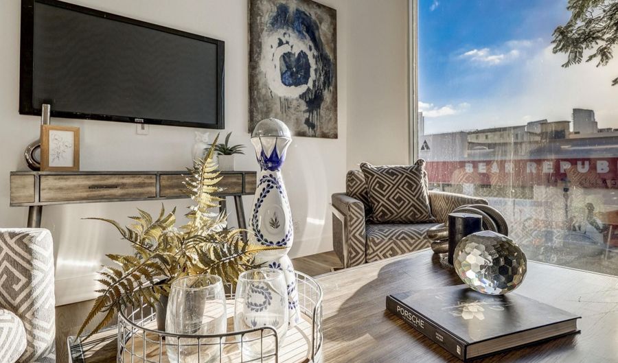 721 9Th Ave 4, San Diego, CA 92101 - 2 Beds, 2 Bath