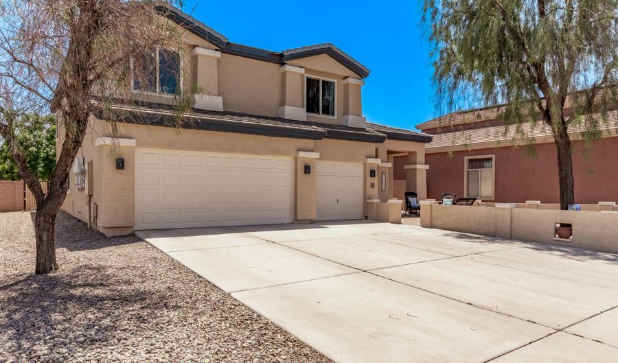 12375 W MEADOWBROOK Ave, Avondale, AZ 85392 - 5 Beds, 3 Bath