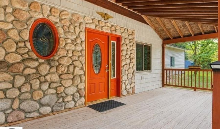 10039 McPherson Rd, Alden, MI 49612 - 2 Beds, 2 Bath