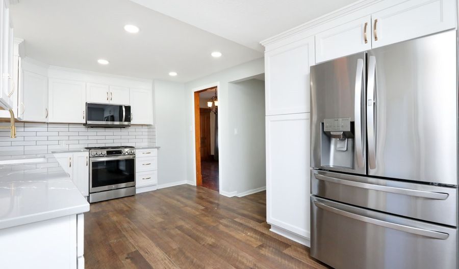 1134 Rapids St, Adel, IA 50003 - 4 Beds, 3 Bath