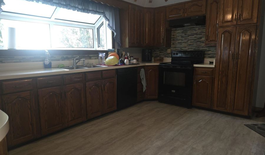 527 Willard St, Berlin, NH 03570 - 3 Beds, 2 Bath