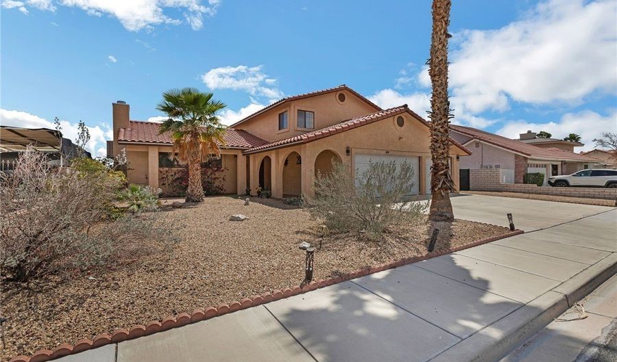 2111 River City Dr, Laughlin, NV 89029 - 4 Beds, 3 Bath