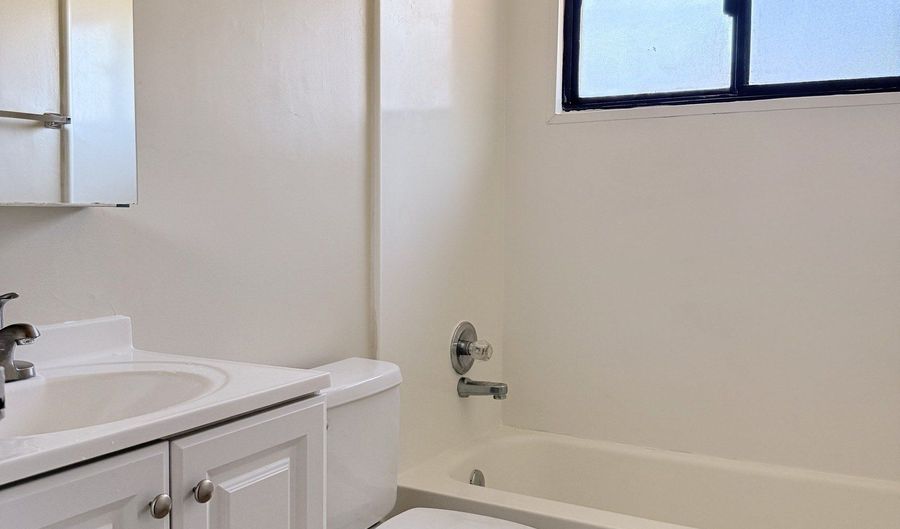 58 Montoya Cir 58, Branford, CT 06405 - 2 Beds, 1 Bath