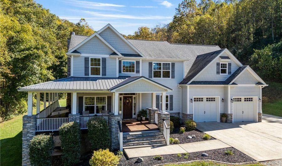 460 Cavill Creek Rd, Barboursville, WV 25504 - 5 Beds, 4 Bath