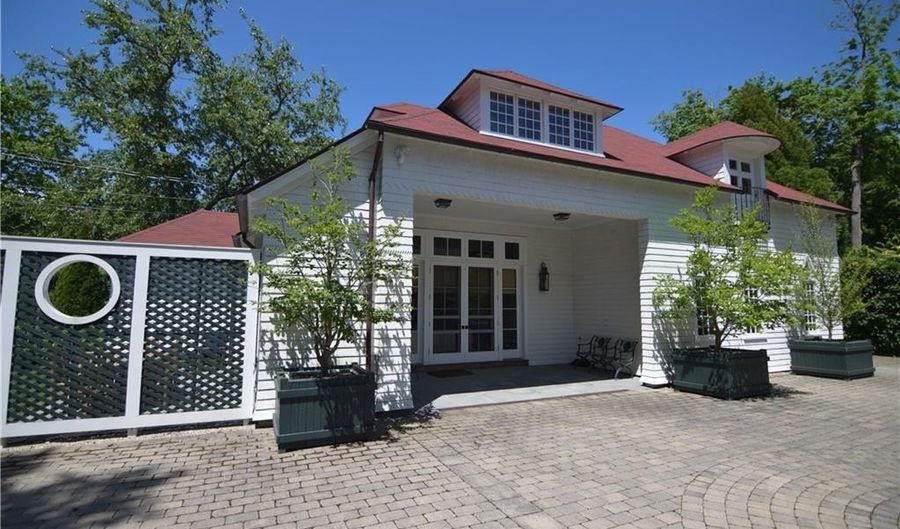431 Bellevue Ave CH, Newport, RI 02840 - 3 Beds, 3 Bath
