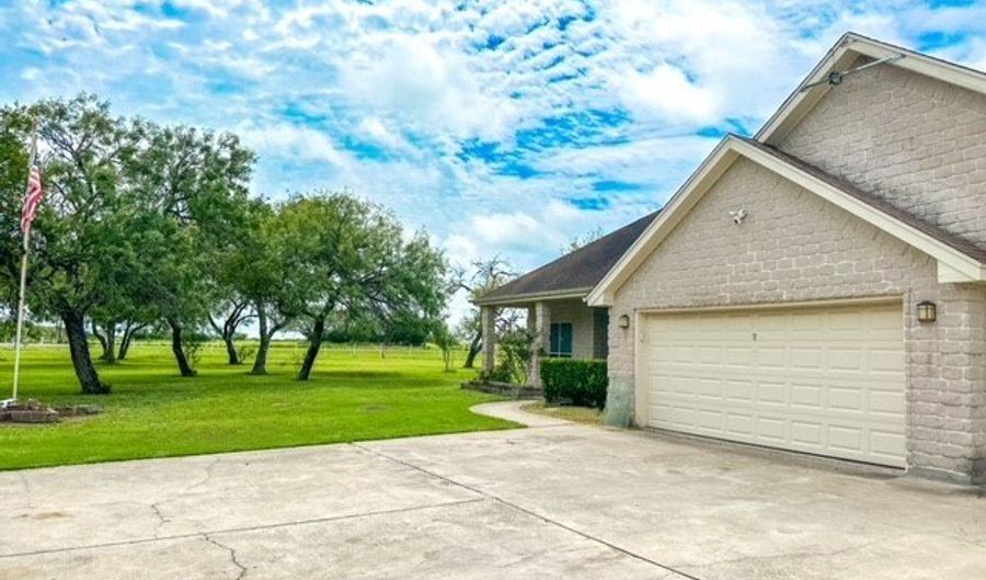 116 W Fm 2044, Alice, TX 78332 - 4 Beds, 3 Bath