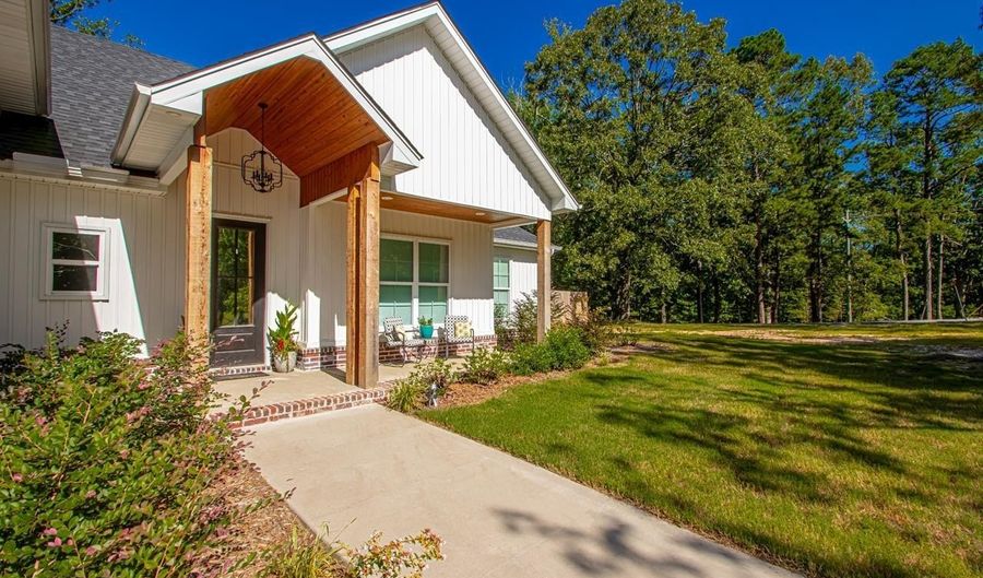 5947 Beth Ln Ln, Benton, AR 72019 - 4 Beds, 3 Bath