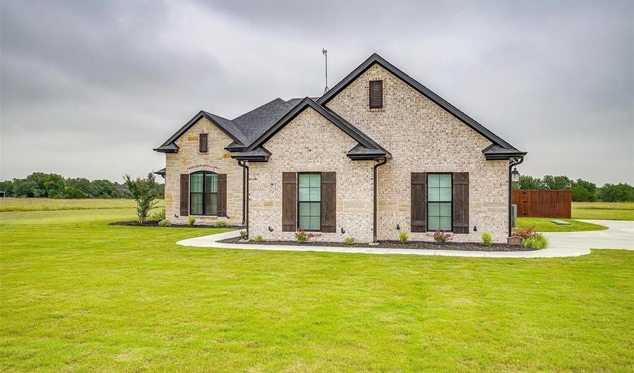 850 McClendon Walker Rd, Aledo, TX 76008 - 3 Beds, 3 Bath